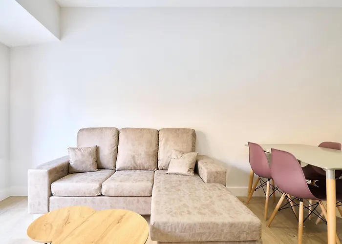 Rosario 32 By Keyhom Salamanca